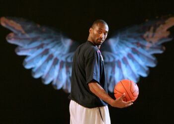 Vencedor do Oscar, Kobe Bryant, a lenda do basquete, morre em acidente aéreo