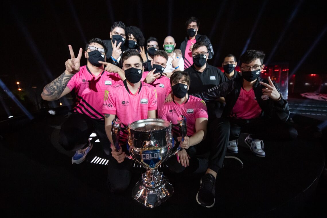 Brasil está no 50/50 por uma chance de se classificar para a fase de grupos do Worlds 2020