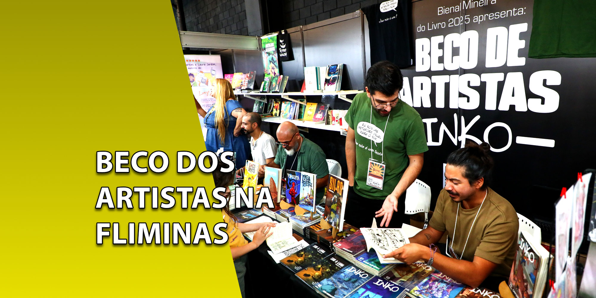 Artistas e leitores interagindo em mesas repletas de quadrinhos e livros no estande do Beco de Artistas da Inko durante o festival FliMinas. À esquerda, uma faixa amarela inclinada com o texto "BECO DOS ARTISTAS NA FLIMINAS".